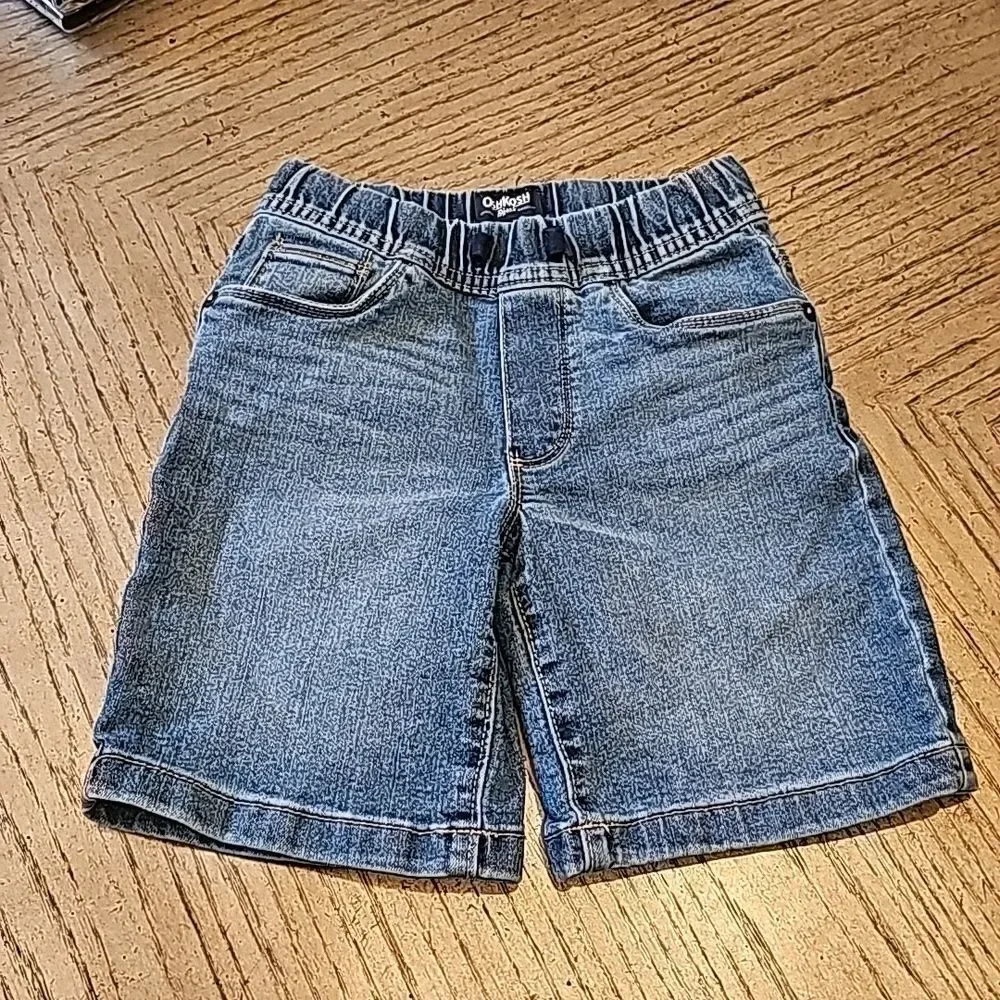 Boys denim shorts size 5 OshKosh B'gosh